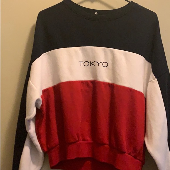 Sweater - Picture 1 of 2